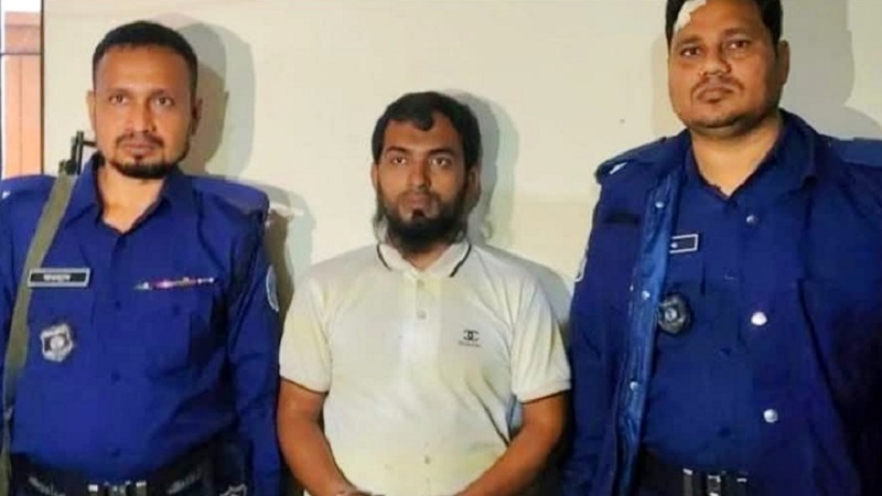 চাঁদপুরে ছেলের দায়ের কোপে বাবার মাথা বিচ্ছিন্ন